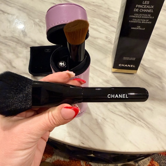 CHANEL Makeup Brush Set with Lavender Case - Picture 4 of 14